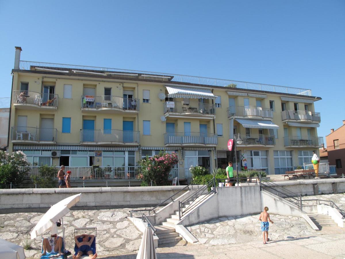 Penthouse Attico Mara Appartement Caorle Buitenkant foto