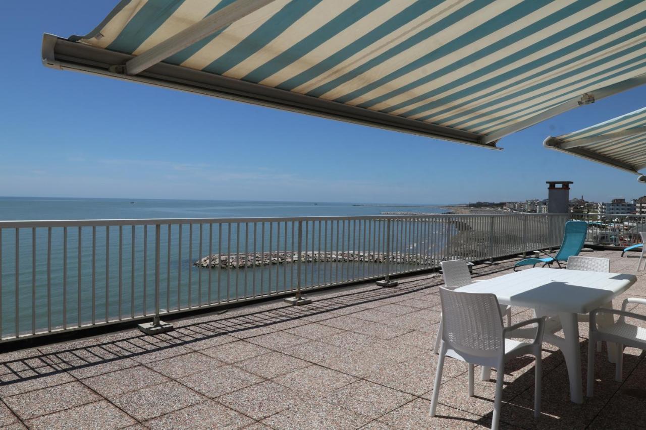 Penthouse Attico Mara Appartement Caorle Buitenkant foto