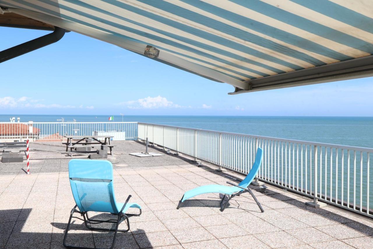 Penthouse Attico Mara Appartement Caorle Buitenkant foto