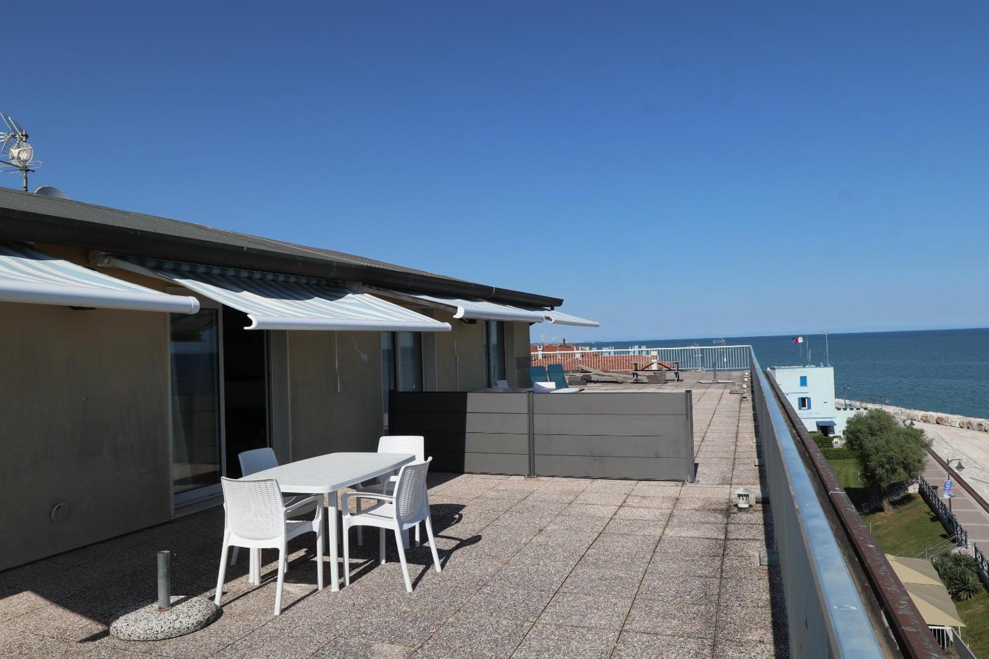 Penthouse Attico Mara Appartement Caorle Buitenkant foto