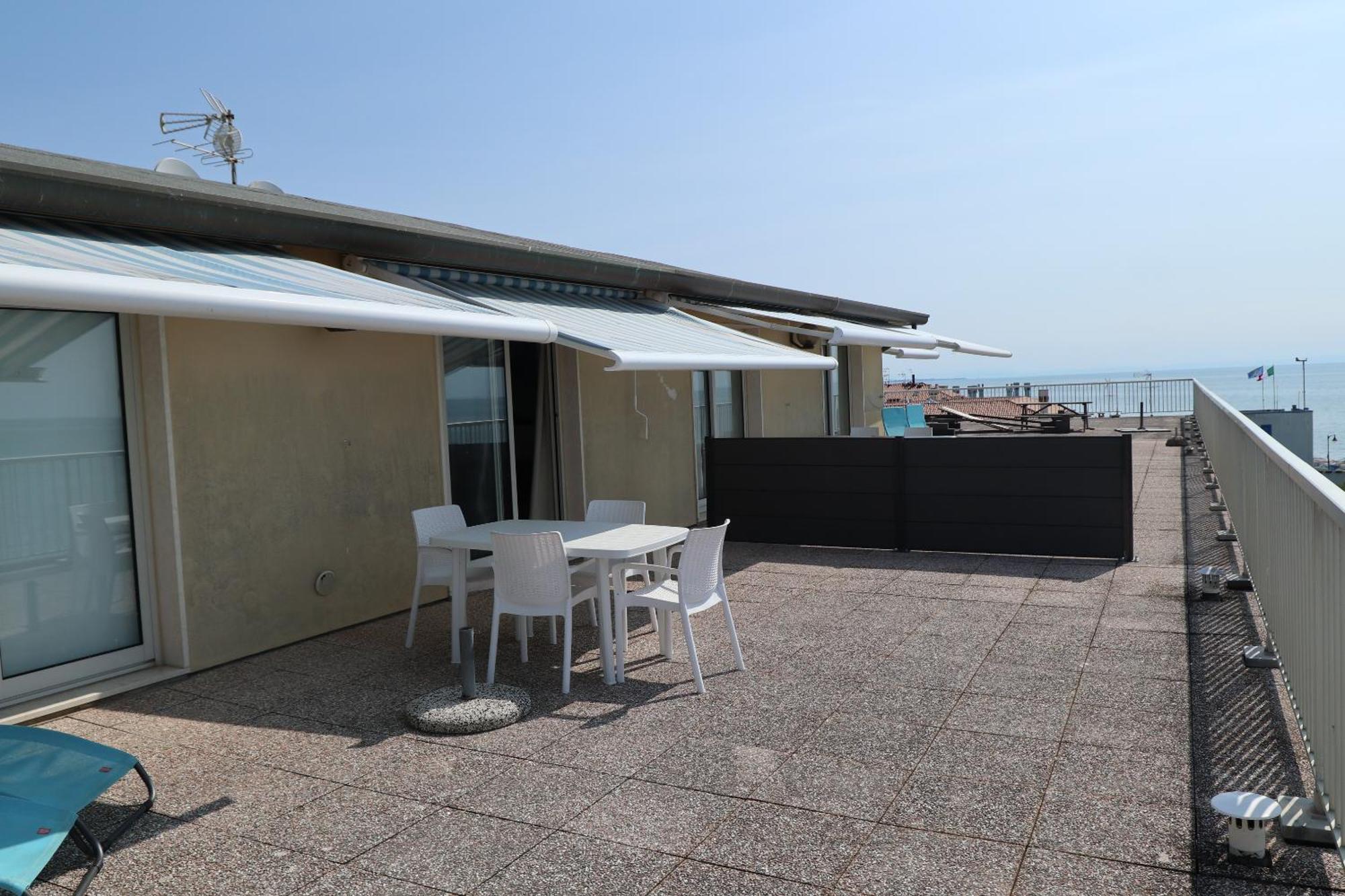 Penthouse Attico Mara Appartement Caorle Buitenkant foto